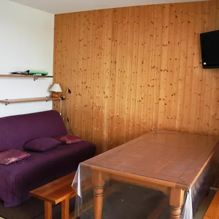 6 Pers A Super Besse, Proche Pistes Et Commerces - Fr-1-814-38 * Besse-et-Saint-Anastaise